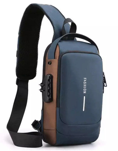 Shoulder bag with USB charging